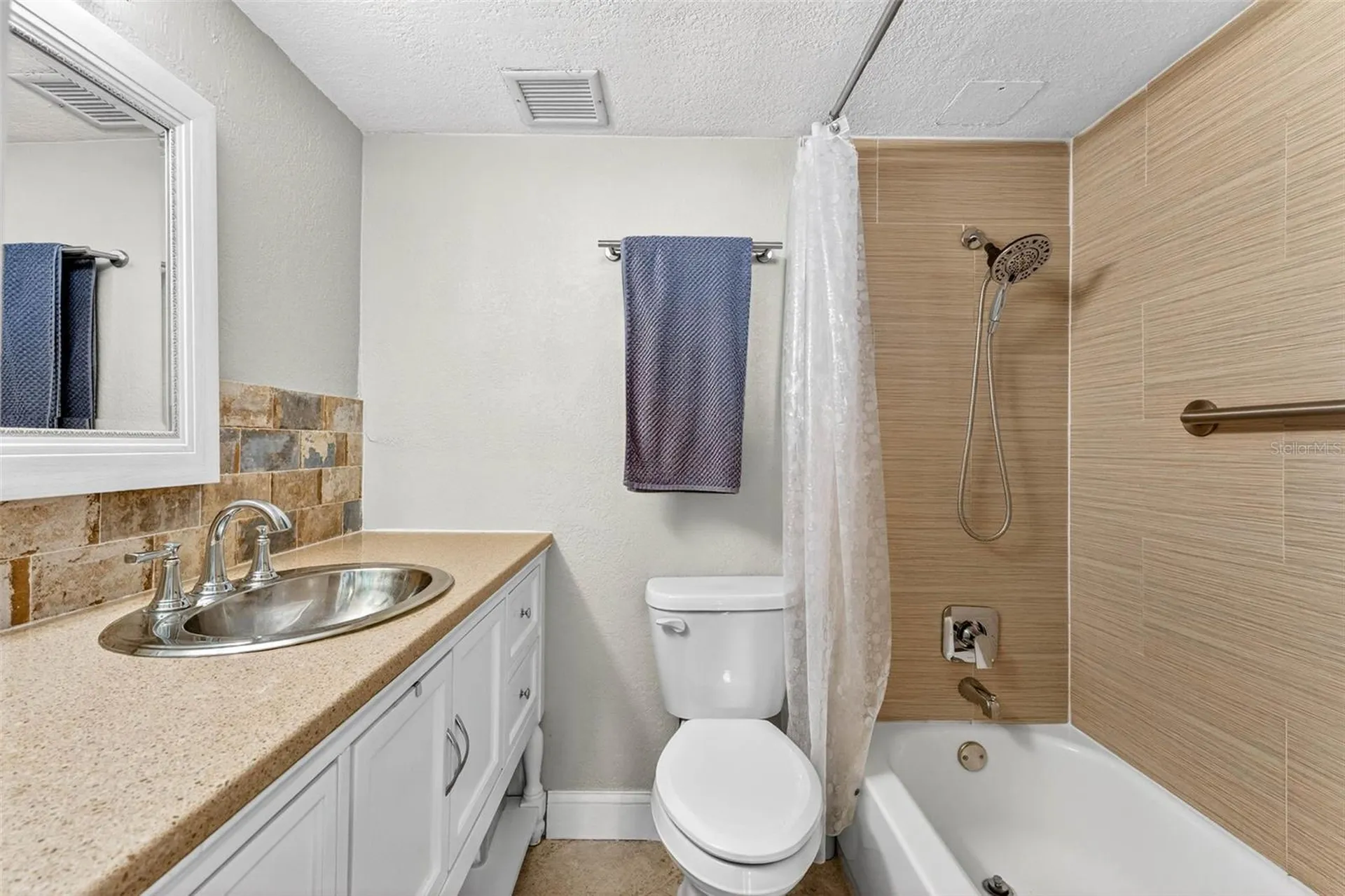 470 3rd Street S St Petersburg FL 33701