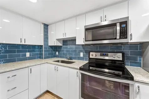 470 3rd Street S St Petersburg FL 33701