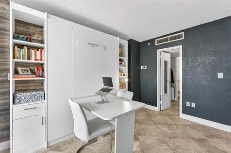 470 3rd Street S St Petersburg FL 33701