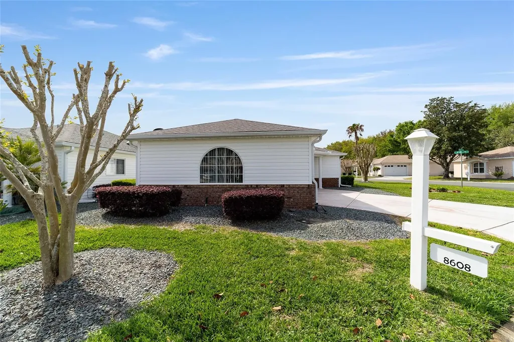 8608 SE 141st Street Road Summerfield FL 34491