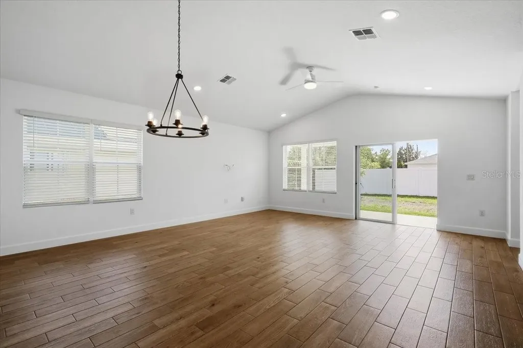 20 Ludlow Lane W Palm Coast FL 32137