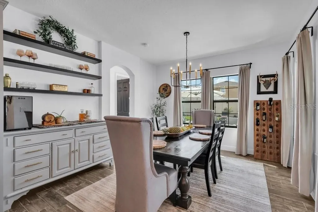 14613 Red Castle Avenue Lithia FL 33547