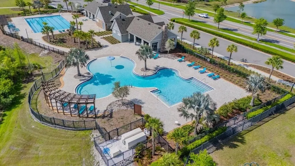 14613 Red Castle Avenue Lithia FL 33547