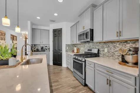 14613 Red Castle Avenue Lithia FL 33547