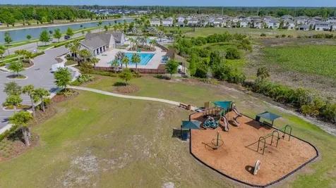 14613 Red Castle Avenue Lithia FL 33547