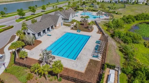 14613 Red Castle Avenue Lithia FL 33547