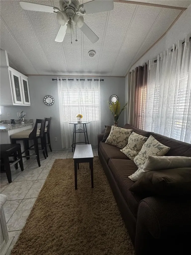 123 Pansy Street Davenport FL 33837