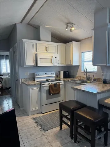 123 Pansy Street Davenport FL 33837