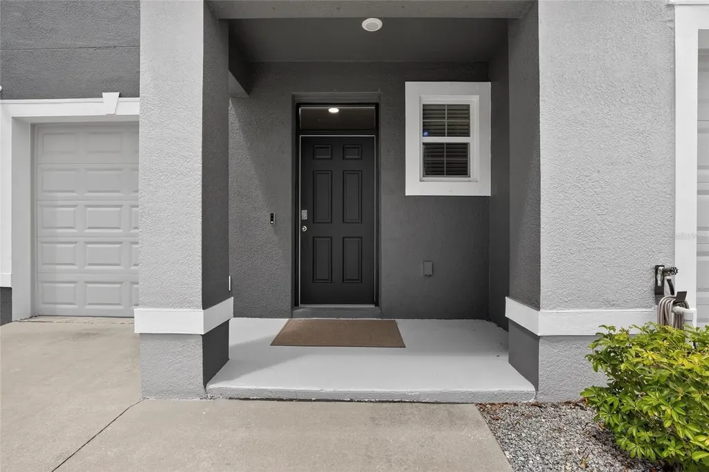 6946 Breezy Palm Drive Riverview FL 33578