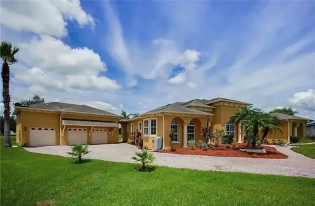 2120 Bunker View Court Kissimmee FL 34746