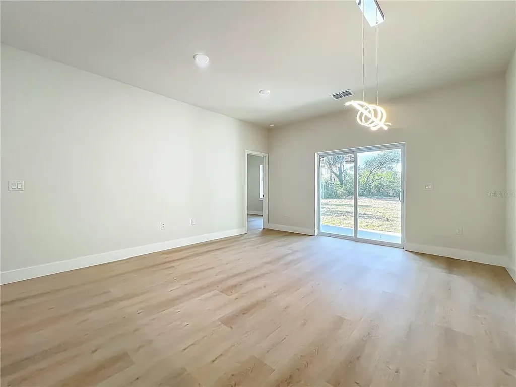 356 W 4th Street Apopka FL 32703