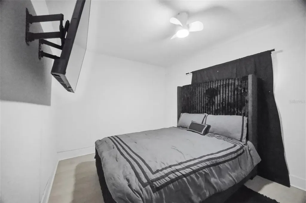 5809 N 17th Street Tampa FL 33610
