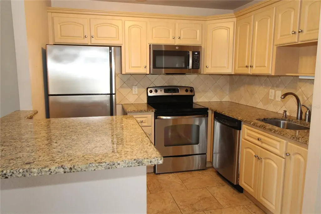 2202 Clubhouse Drive Sun City Center FL 33573