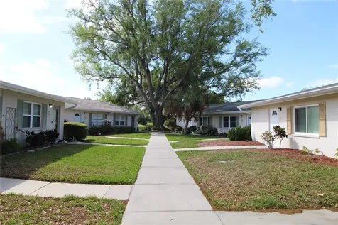 2202 Clubhouse Drive Sun City Center FL 33573