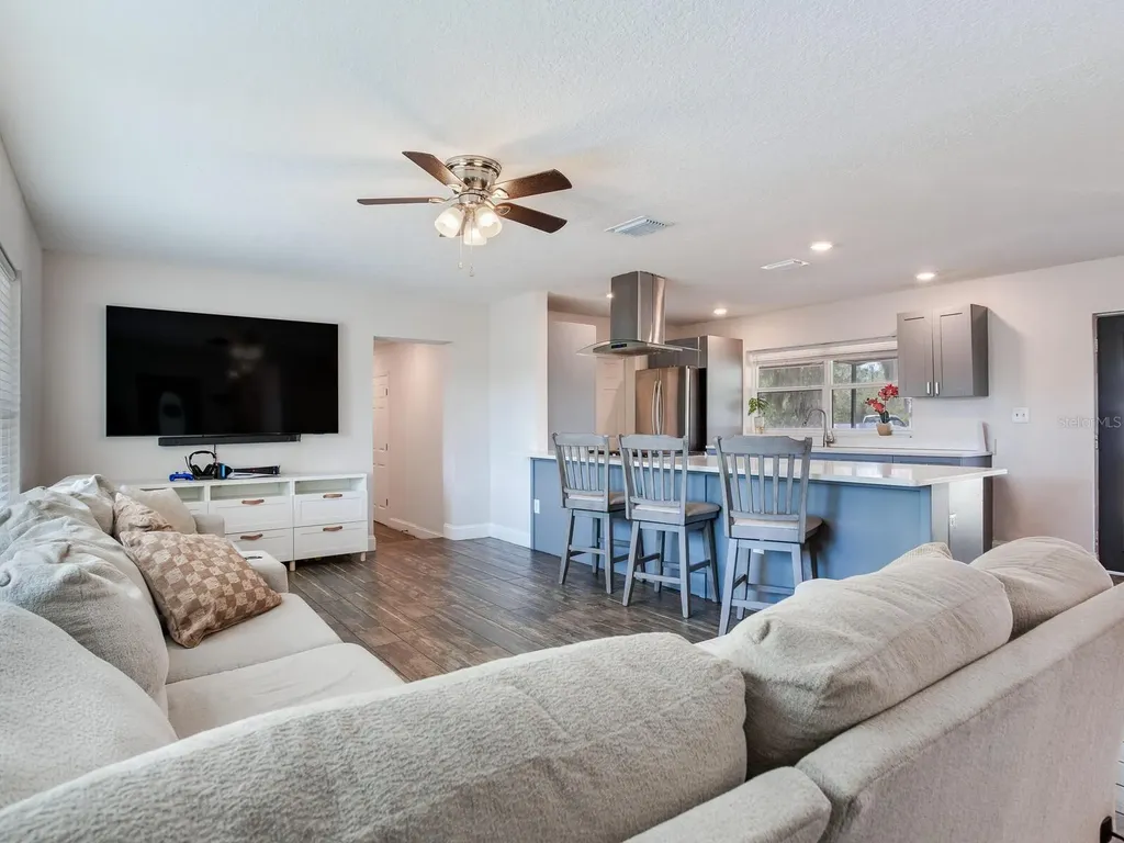 9819 Allen Road Lithia FL 33547