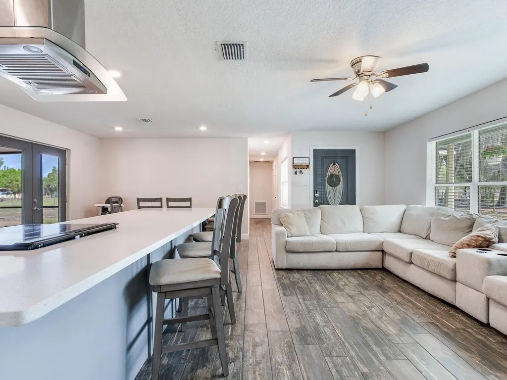 9819 Allen Road Lithia FL 33547
