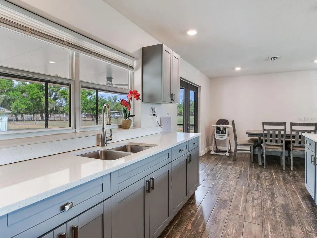 9819 Allen Road Lithia FL 33547