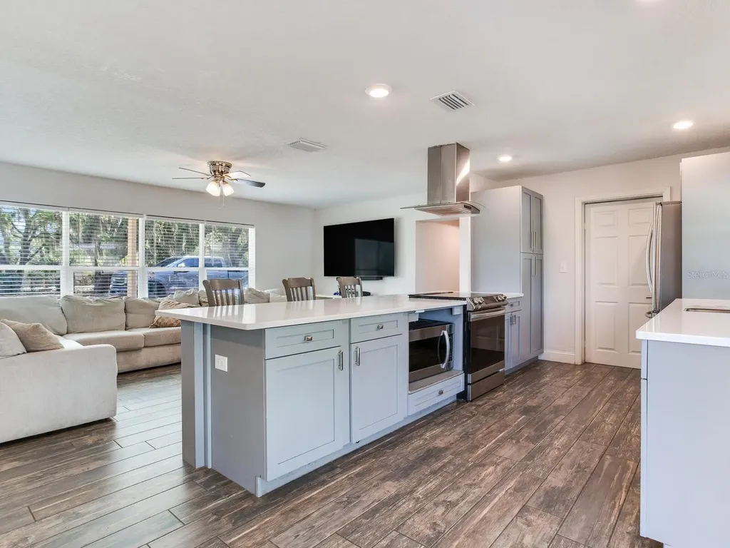 9819 Allen Road Lithia FL 33547