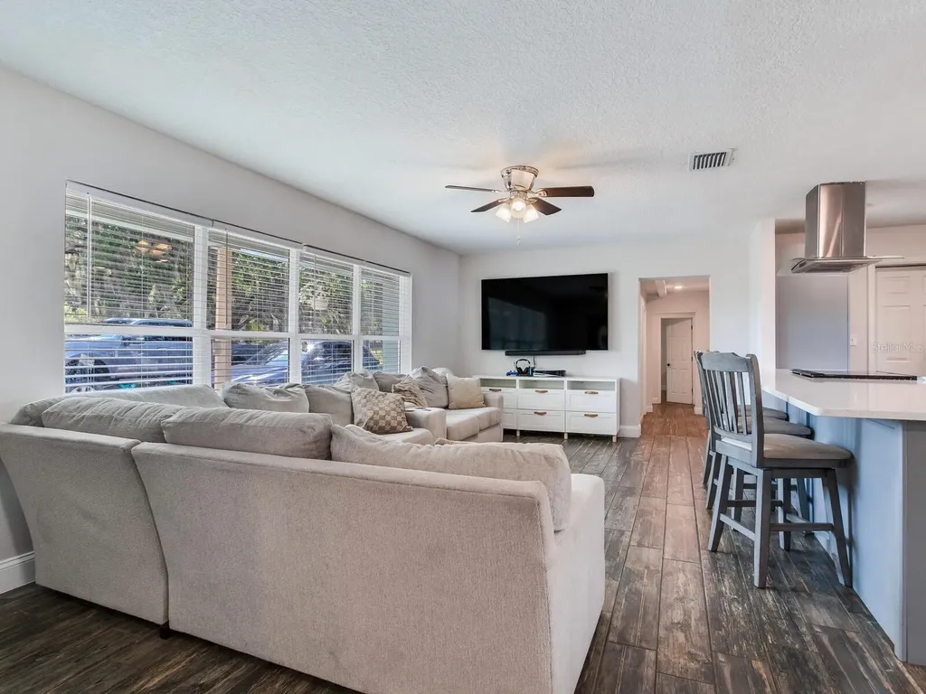 9819 Allen Road Lithia FL 33547