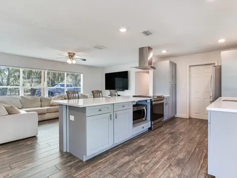 9819 Allen Road Lithia FL 33547
