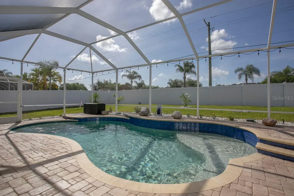 2814 Duncan Tree Circle Valrico FL 33594