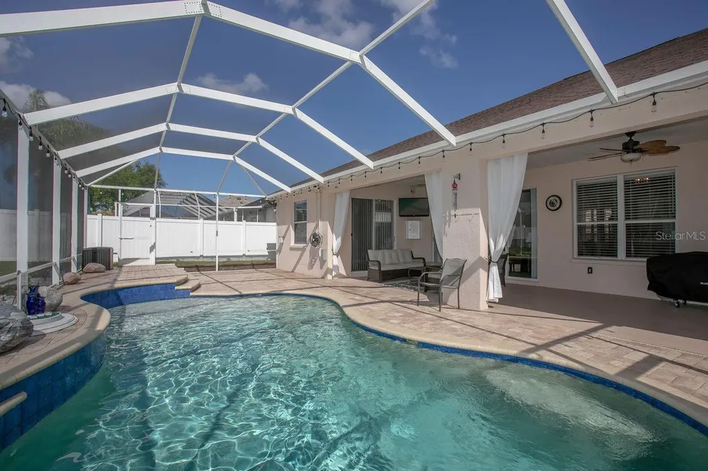 2814 Duncan Tree Circle Valrico FL 33594