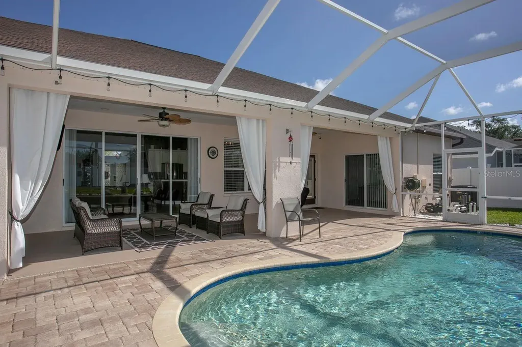 2814 Duncan Tree Circle Valrico FL 33594