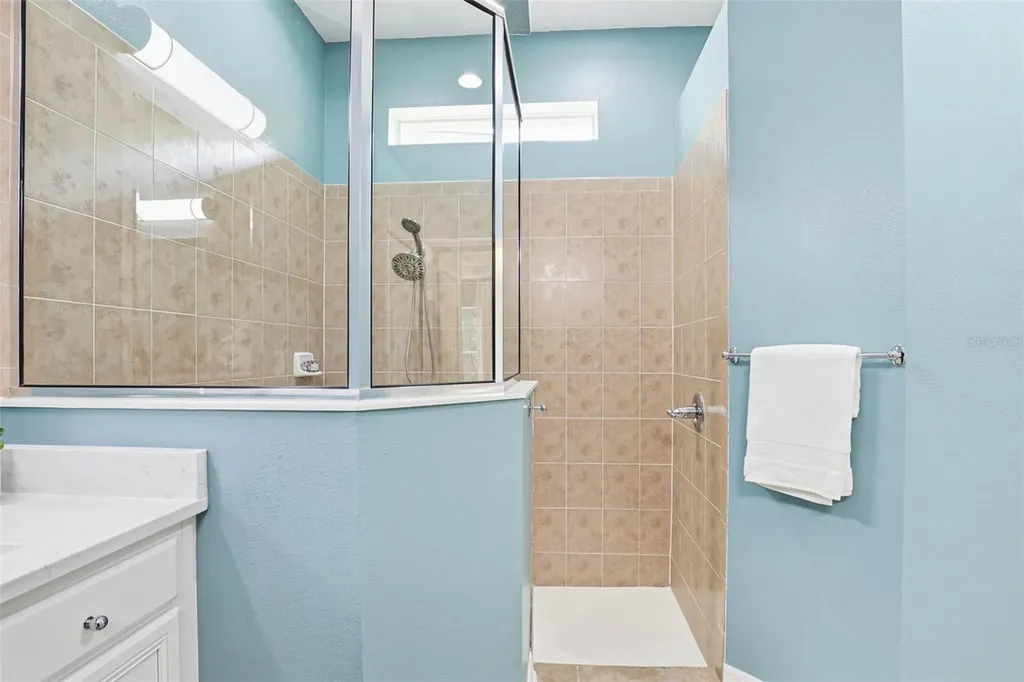 8123 Camella Lane Tampa FL 33647