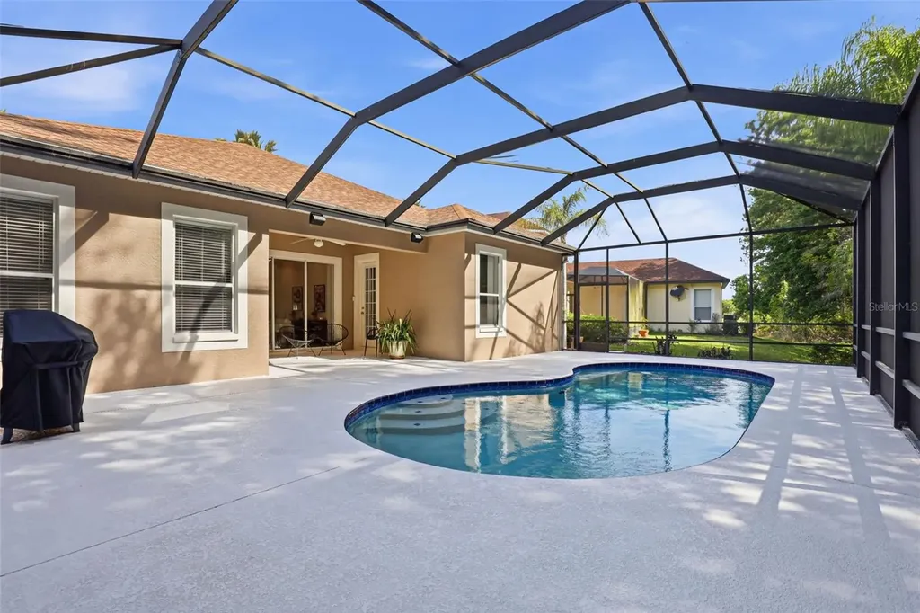 8123 Camella Lane Tampa FL 33647