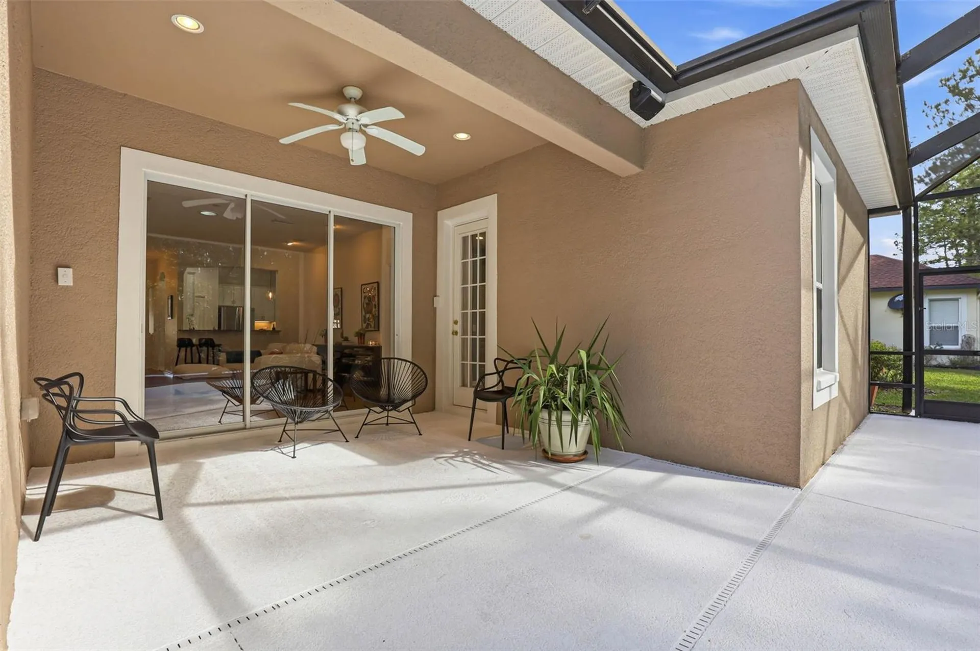 8123 Camella Lane Tampa FL 33647