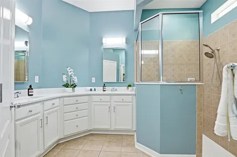 8123 Camella Lane Tampa FL 33647
