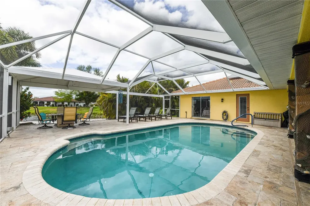 1800 Liesl Drive E Venice FL 34293