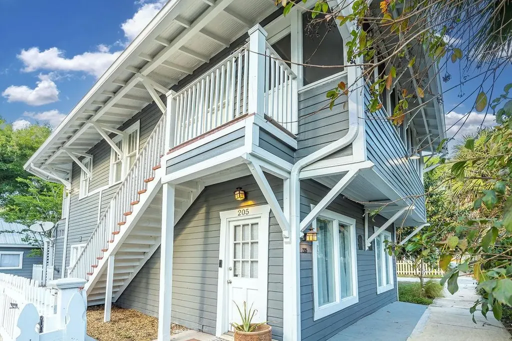 205 E Voorhis Avenue Deland FL 32724