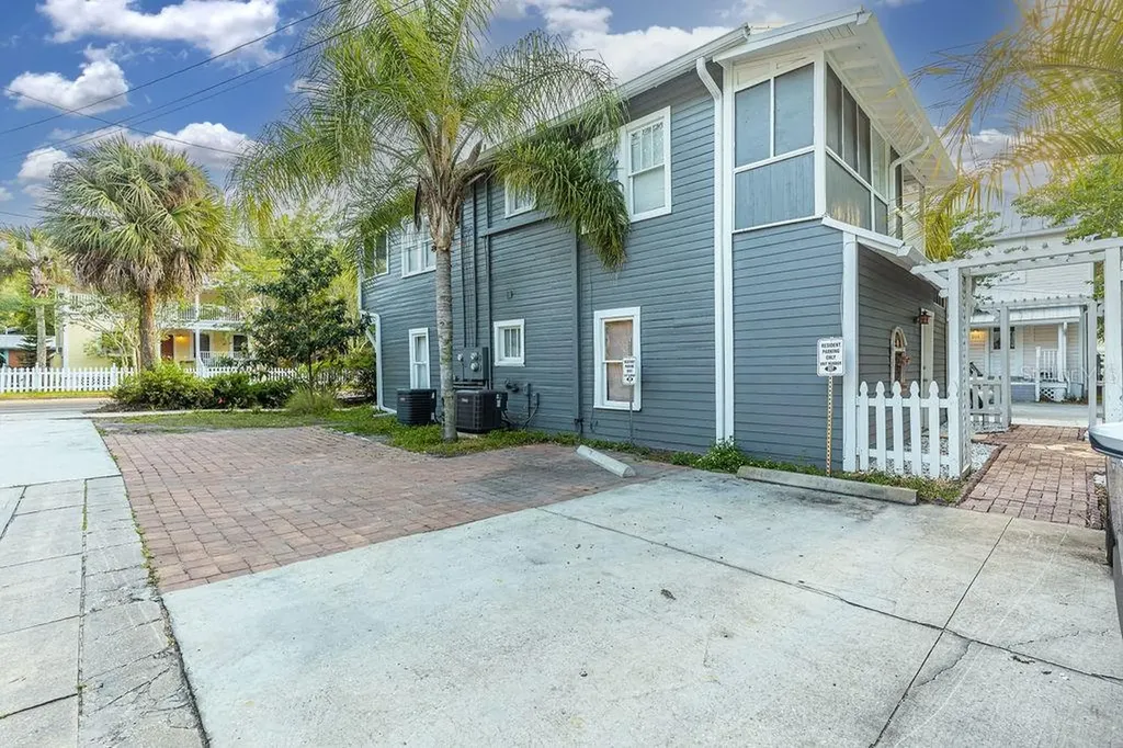 205 E Voorhis Avenue Deland FL 32724
