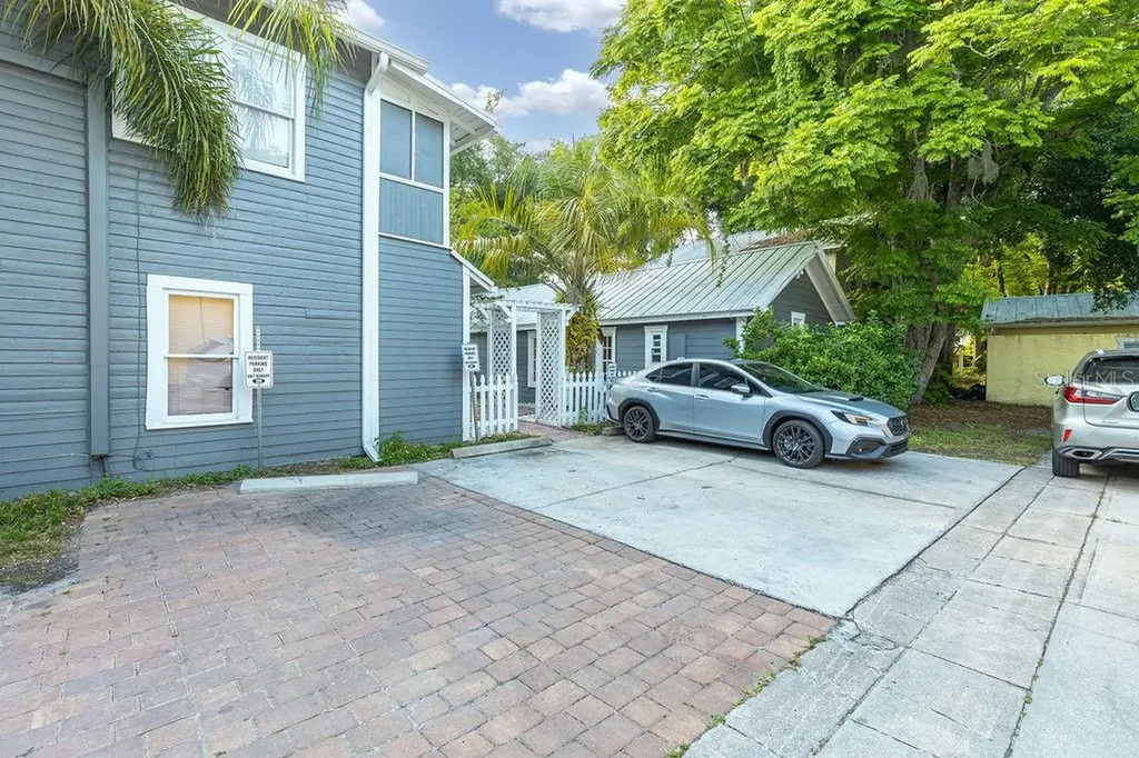205 E Voorhis Avenue Deland FL 32724