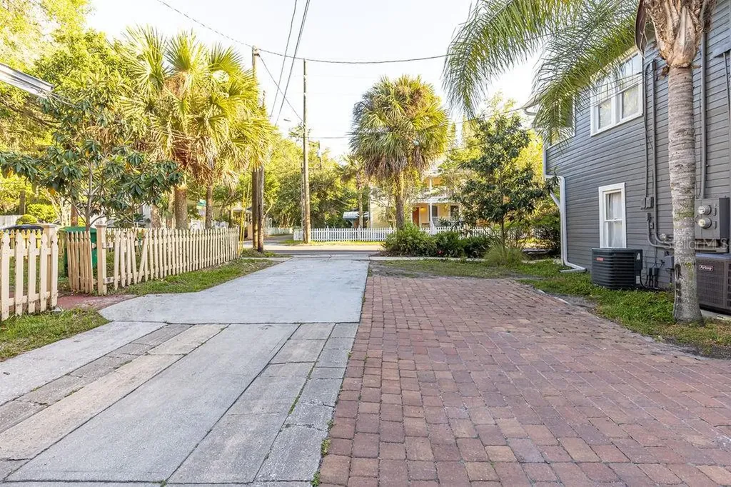 205 E Voorhis Avenue Deland FL 32724