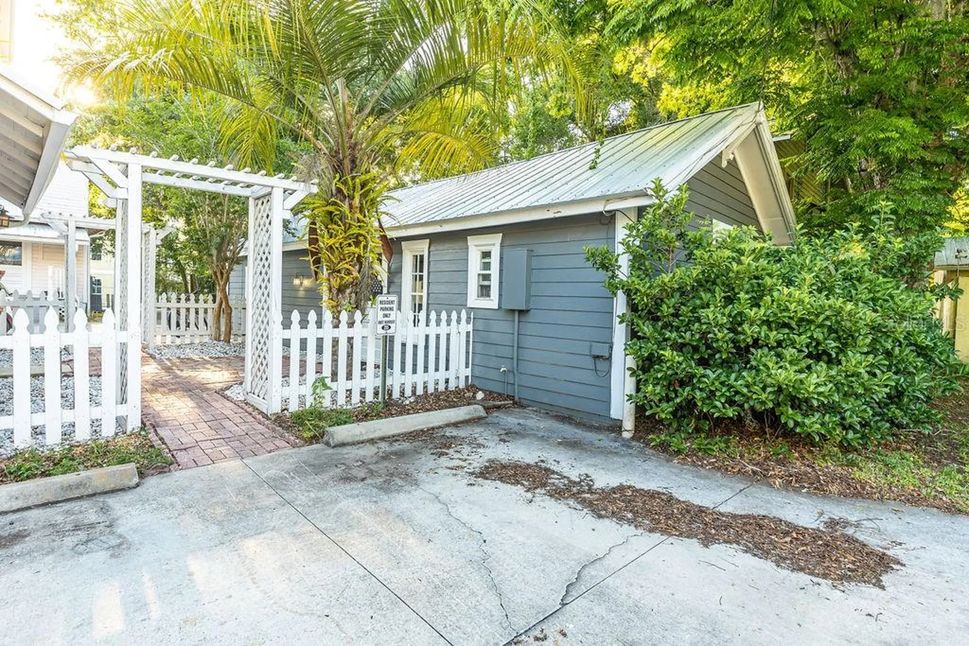 205 E Voorhis Avenue Deland FL 32724