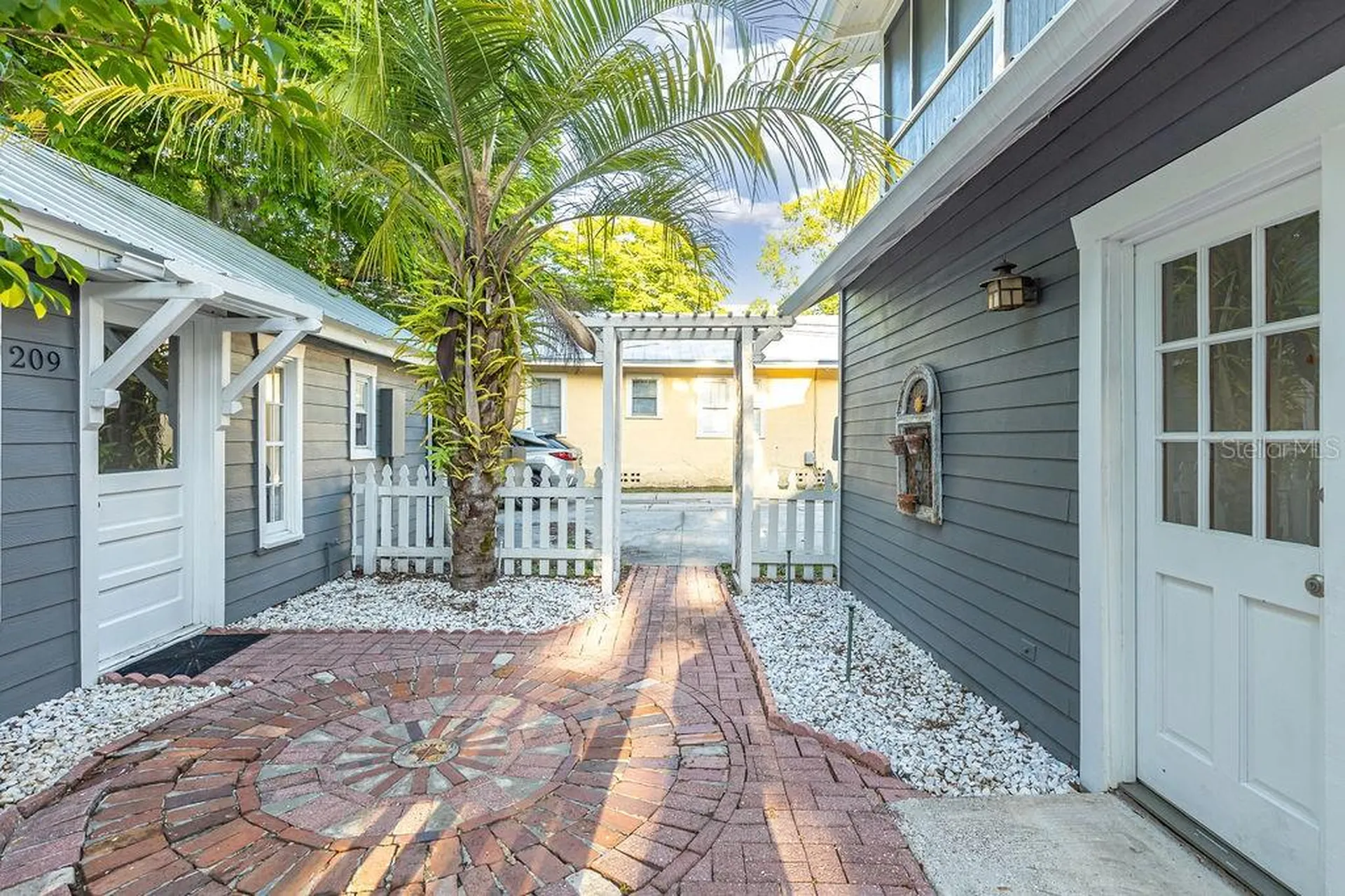 205 E Voorhis Avenue Deland FL 32724