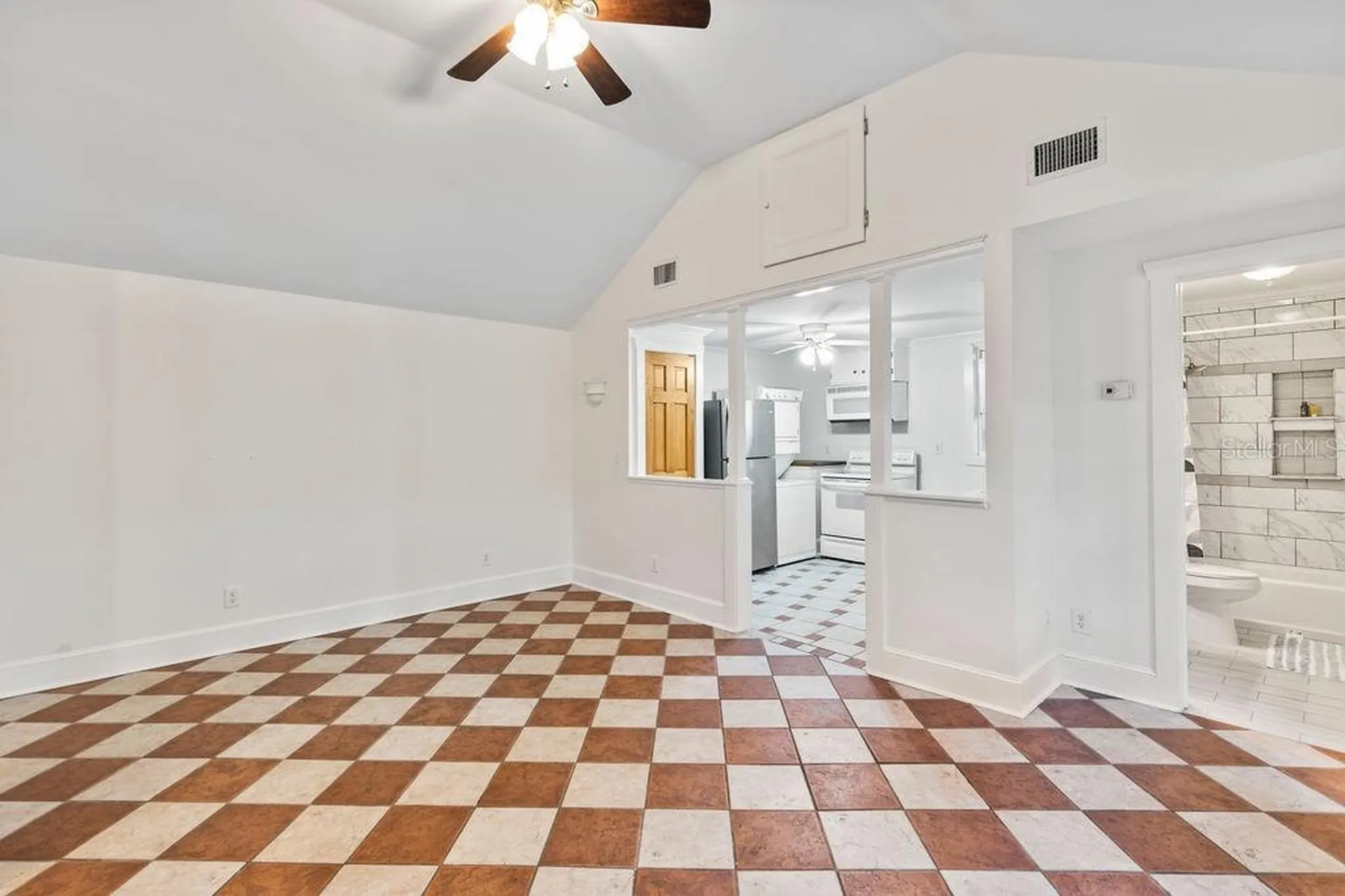 205 E Voorhis Avenue Deland FL 32724