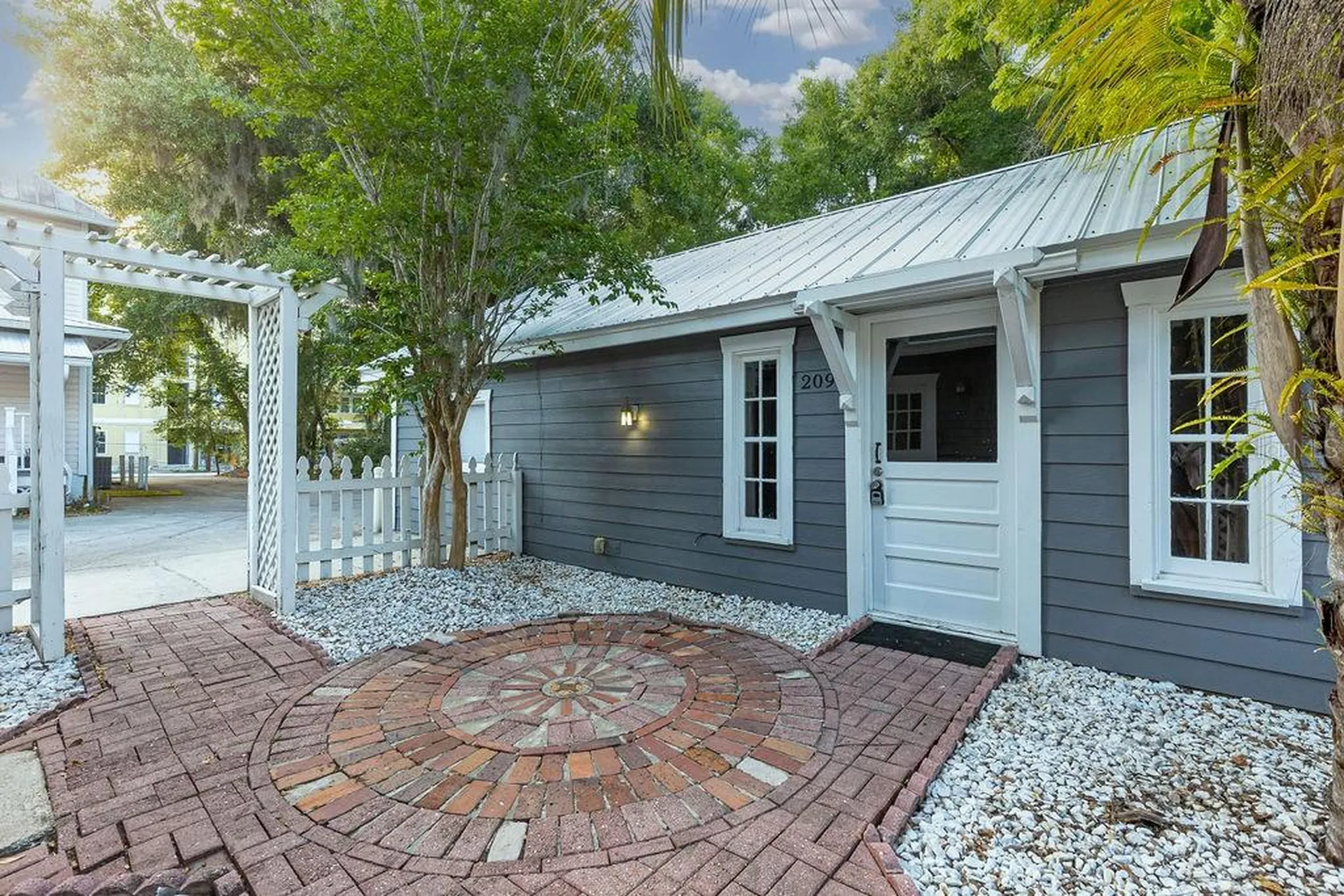 205 E Voorhis Avenue Deland FL 32724