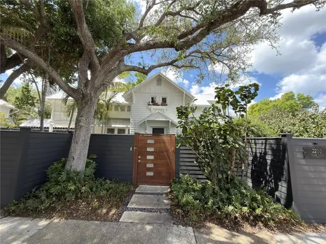 2200 Mietaw Drive Sarasota FL 34239