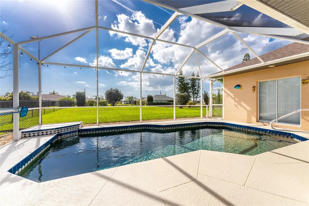 251 Rotonda Boulevard N Rotonda West FL 33947