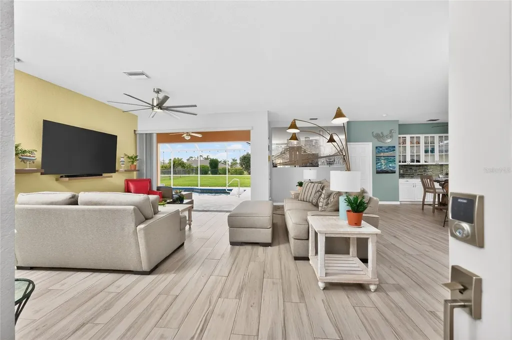 251 Rotonda Boulevard N Rotonda West FL 33947