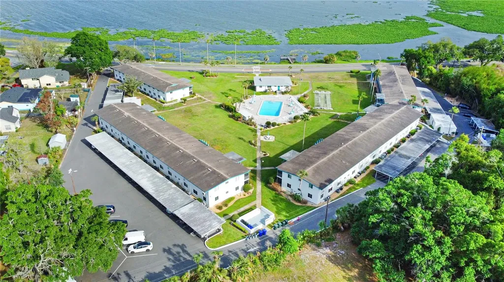1600 W Lake Parker Drive Lakeland FL 33805