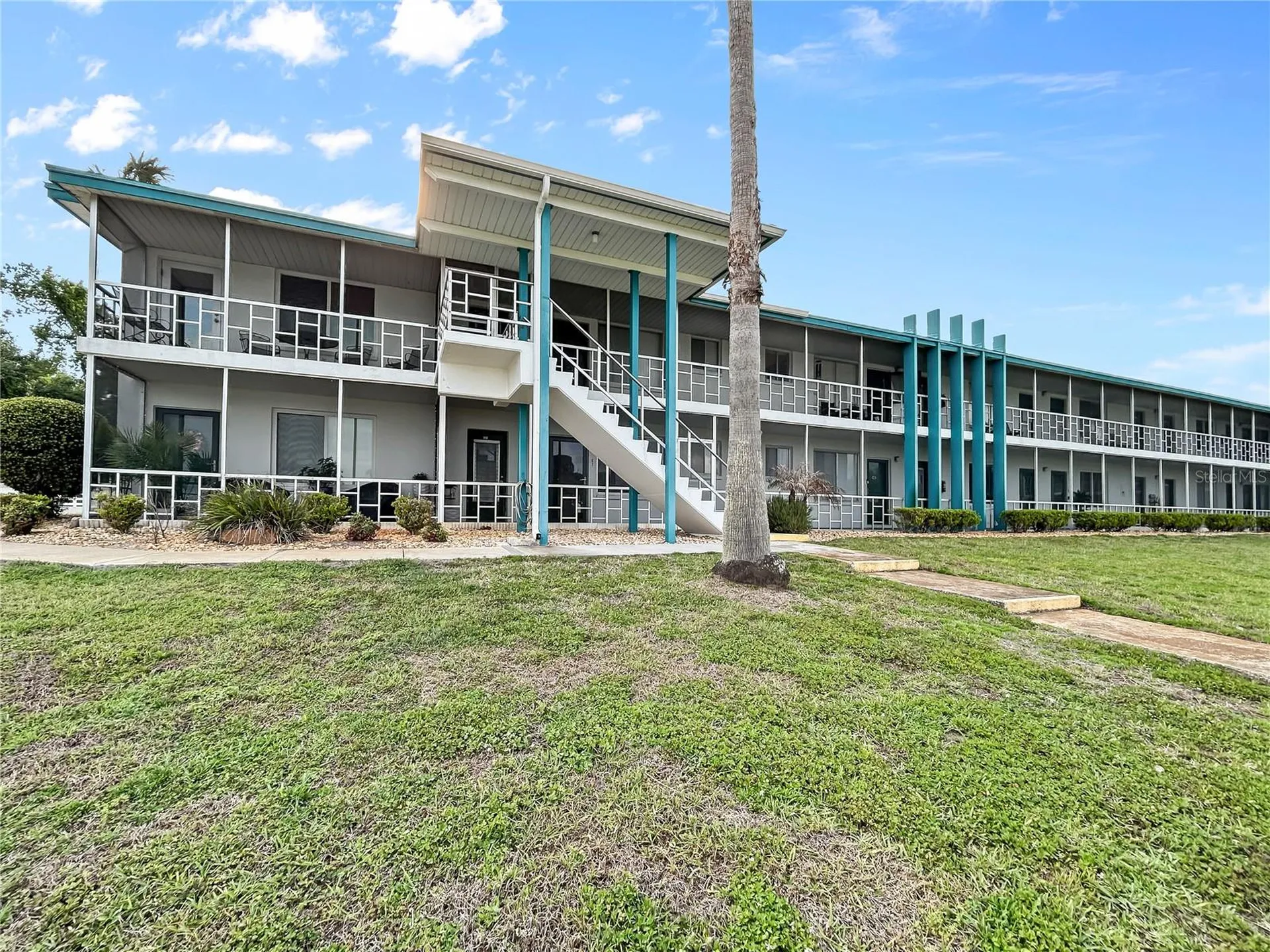 1600 W Lake Parker Drive Lakeland FL 33805