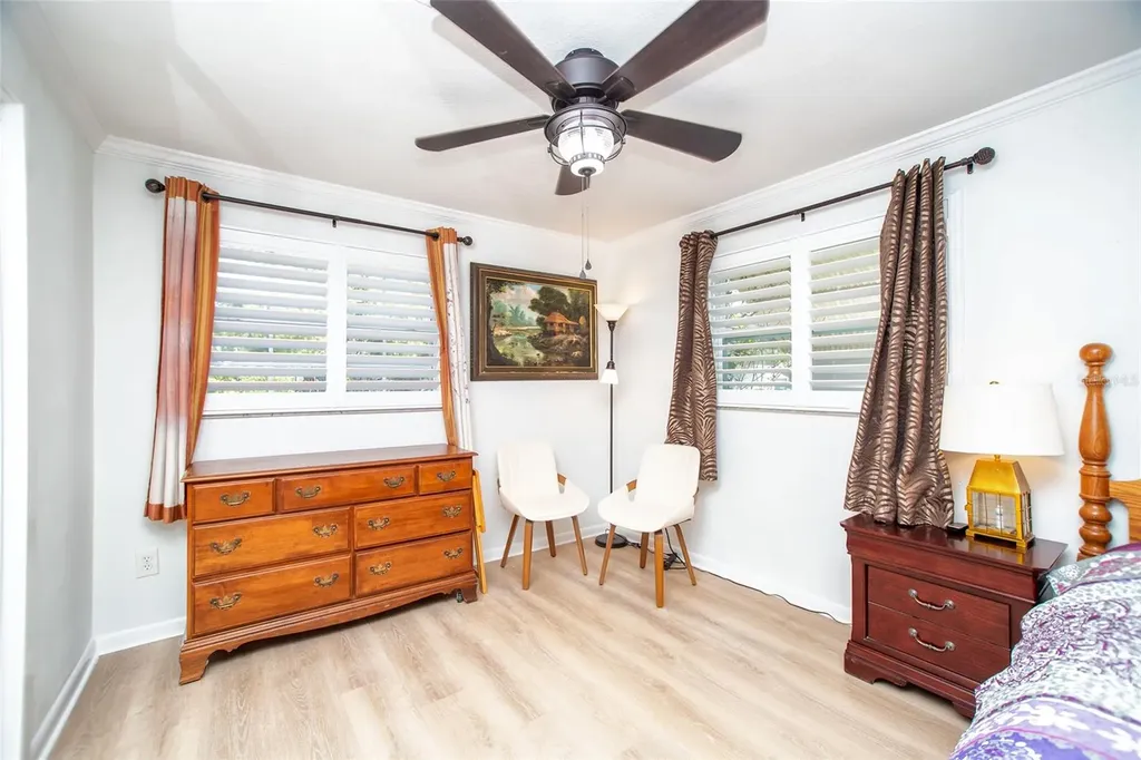 989 8th Avenue NE Largo FL 33770