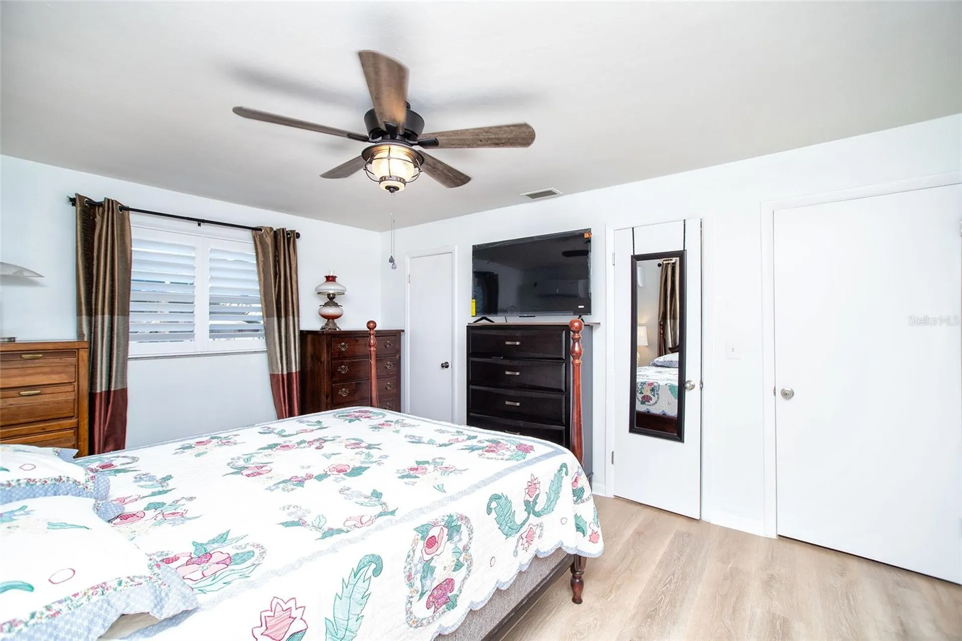 989 8th Avenue NE Largo FL 33770