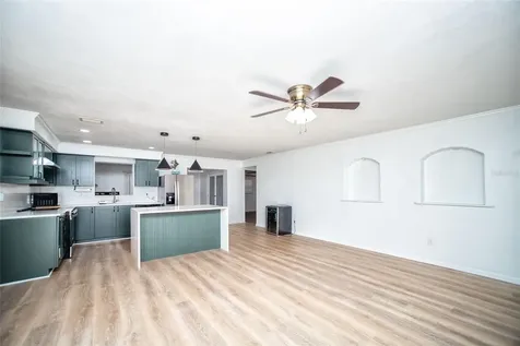 989 8th Avenue NE Largo FL 33770