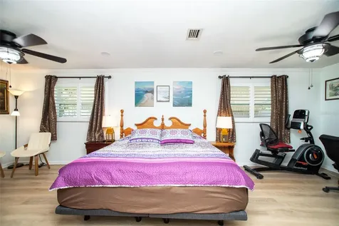 989 8th Avenue NE Largo FL 33770