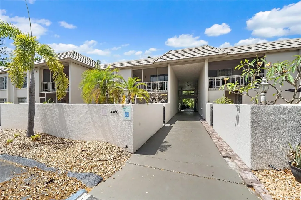 3360 S Osprey Avenue Sarasota FL 34239